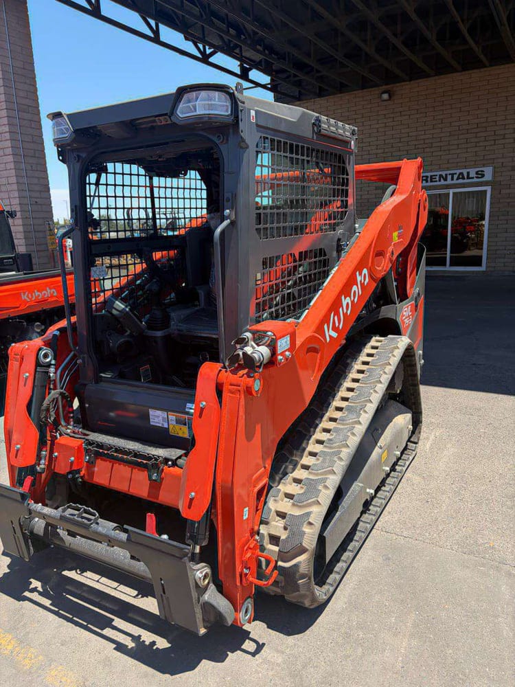 Kubota SVL75-3 Equipment Image0