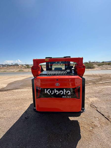 Image of Kubota SVL75-3 equipment image 3