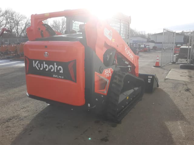 Image of Kubota SVL75-3HFWCC equipment image 3