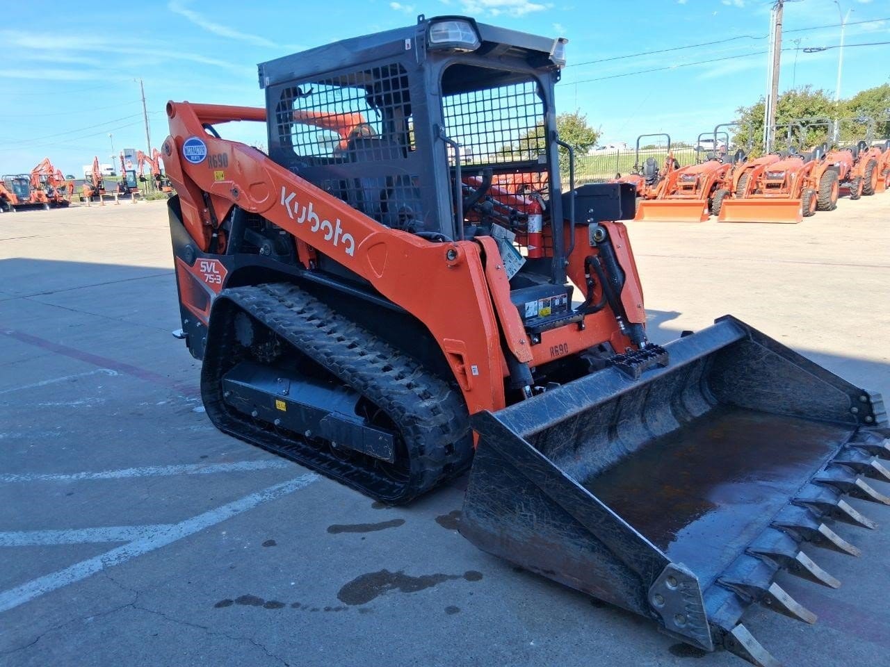 2023 Kubota SVL75-3 Equipment Image0