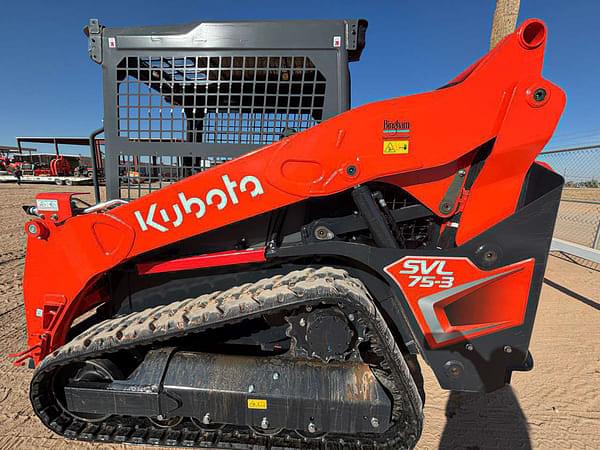 Image of Kubota SVL75-3 equipment image 1