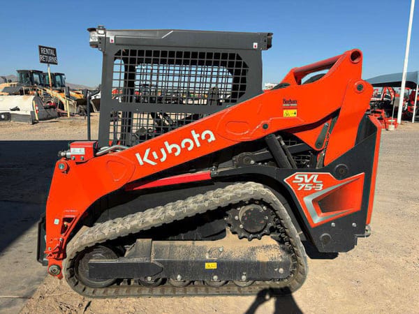 Kubota SVL75-3 Equipment Image0
