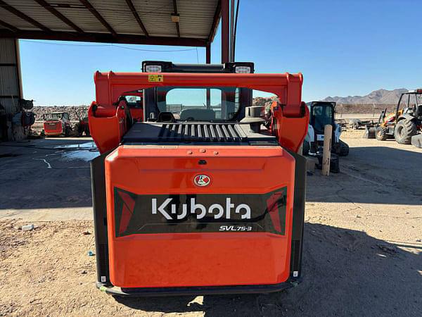 Image of Kubota SVL75-3 equipment image 3