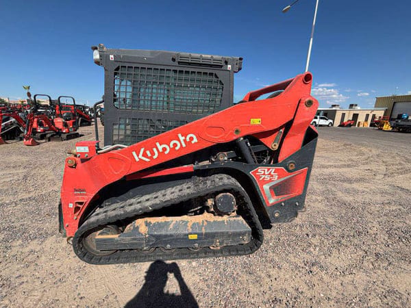 Kubota SVL75-3 Equipment Image0