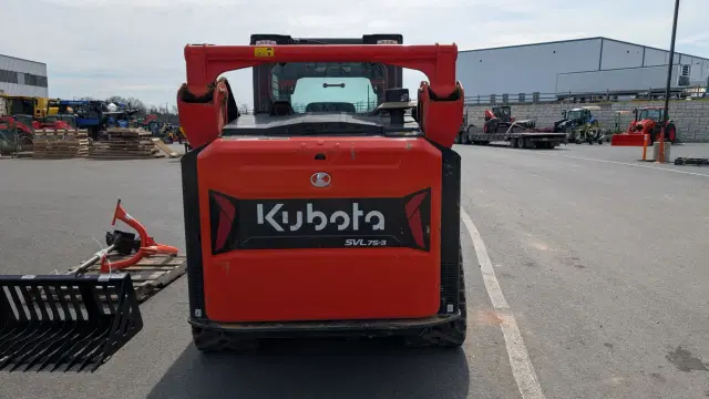 Image of Kubota SVL75-3HFWVC equipment image 4