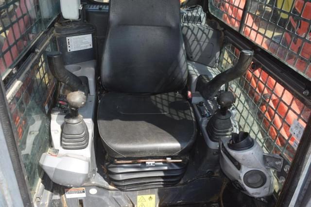 Image of Kubota SVL75 equipment image 4