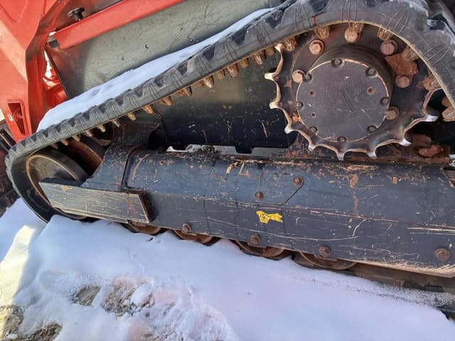 Image of Kubota SVL75 equipment image 4