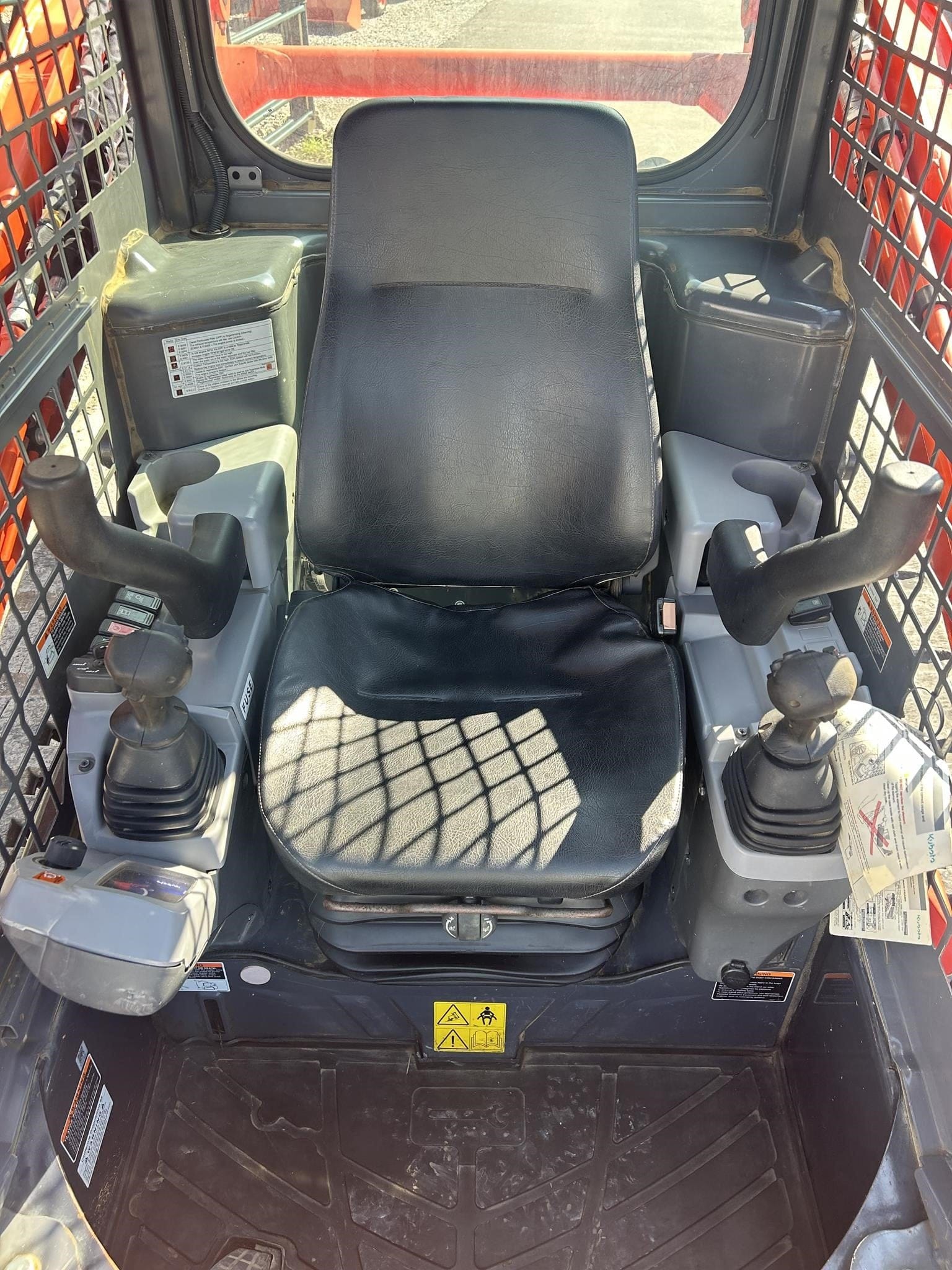 2022 Kubota SVL75-2 Equipment Image0