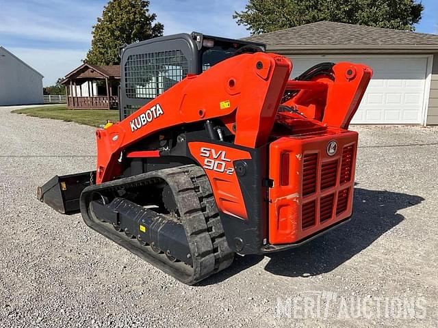 Image of Kubota SVL90-2 equipment image 2