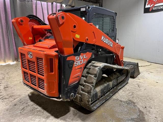 Image of Kubota SVL90-2 equipment image 4