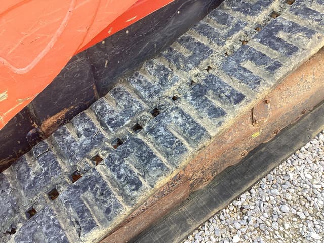 Image of Kubota SVL90-2 equipment image 4