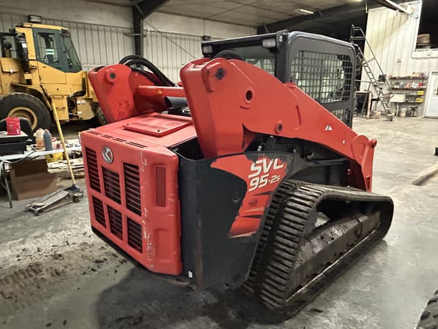 Image of Kubota SVL95-2 equipment image 3