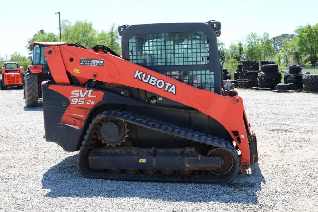 Kubota SVL95-2S Equipment Image0