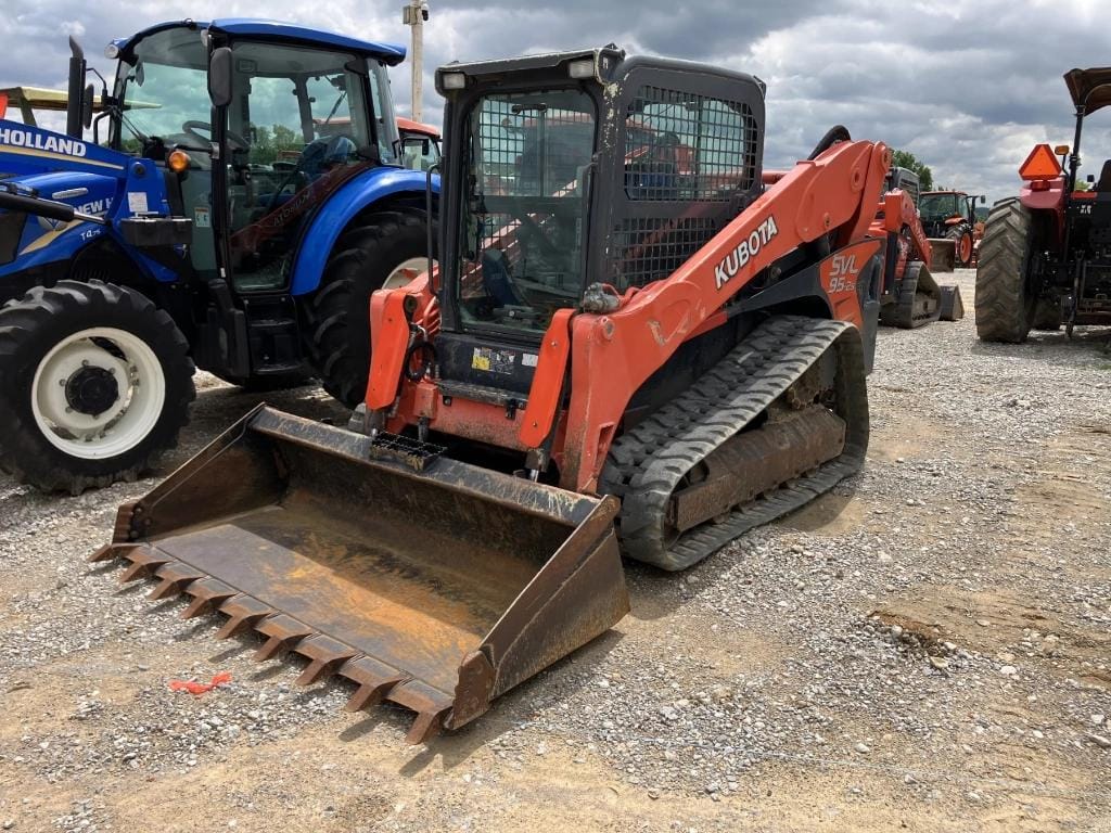 Kubota SVL95-2 Equipment Image0