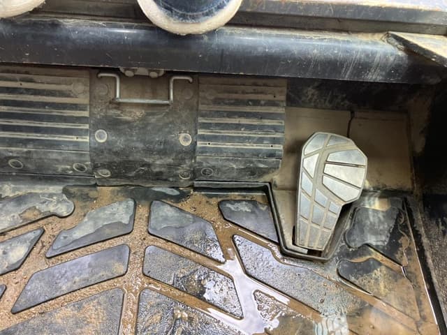 Image of Kubota SVL95-2 equipment image 4