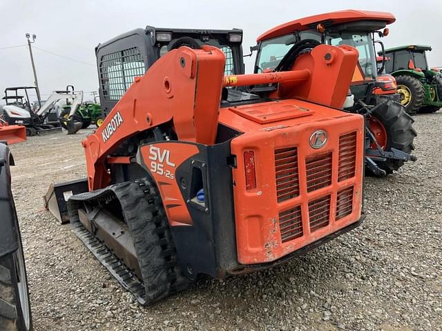 Image of Kubota SVL95-2 equipment image 3