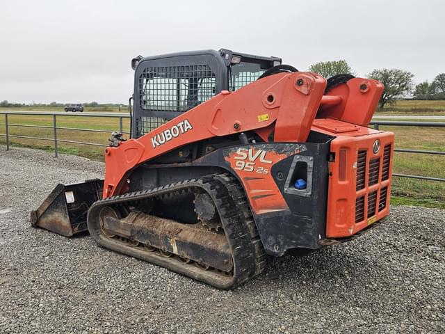Image of Kubota SVL95-2S equipment image 3