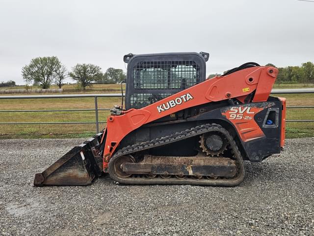 Image of Kubota SVL95-2S equipment image 2