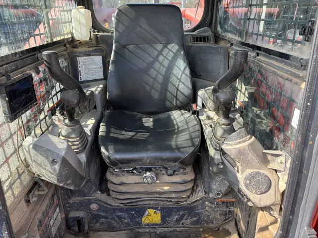 Image of Kubota SVL95-2S equipment image 4