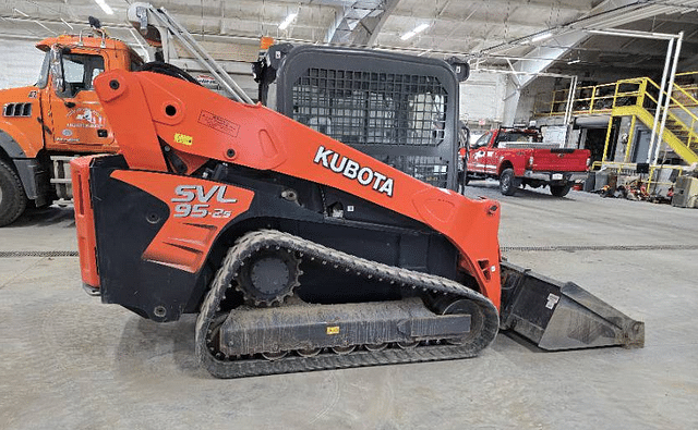 Image of Kubota SVL95-2S equipment image 4