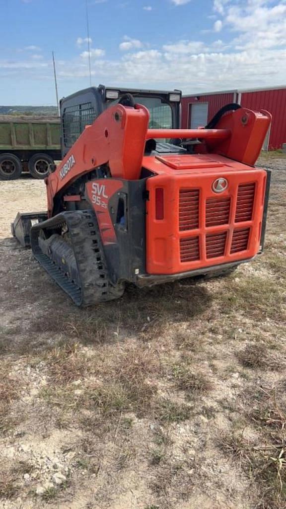 Image of Kubota SVL95-2S equipment image 3