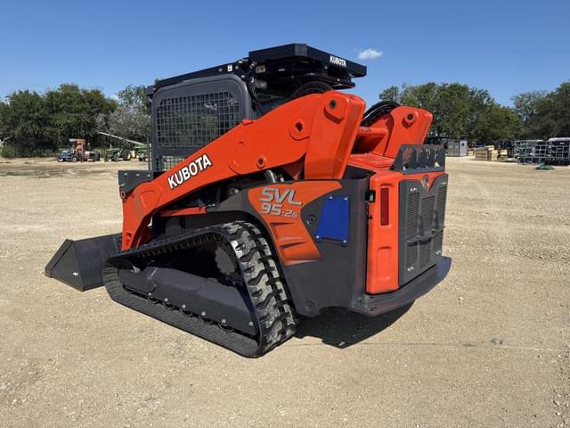 Image of Kubota SVL95-2S equipment image 2