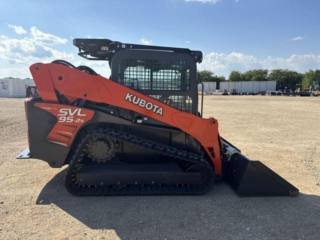 Image of Kubota SVL95-2S equipment image 4