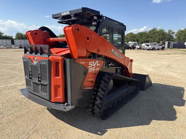 Image of Kubota SVL95-2S equipment image 3