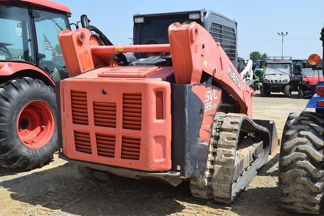 Image of Kubota SVL95-2S equipment image 2