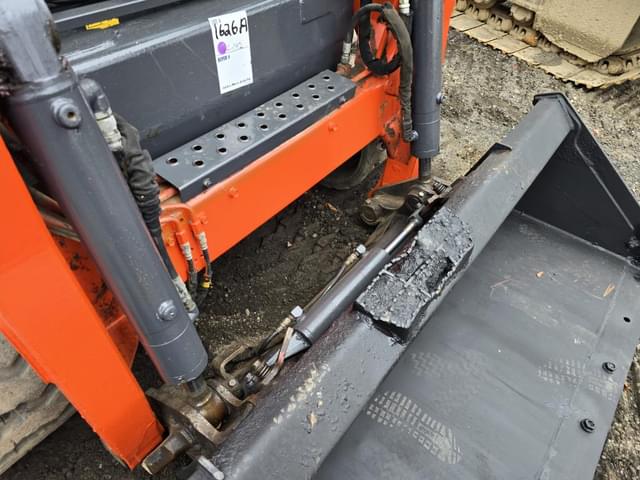 Image of Kubota SVL95-2S equipment image 4
