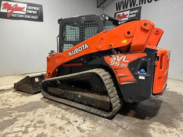 Image of Kubota SVL95-2S equipment image 2