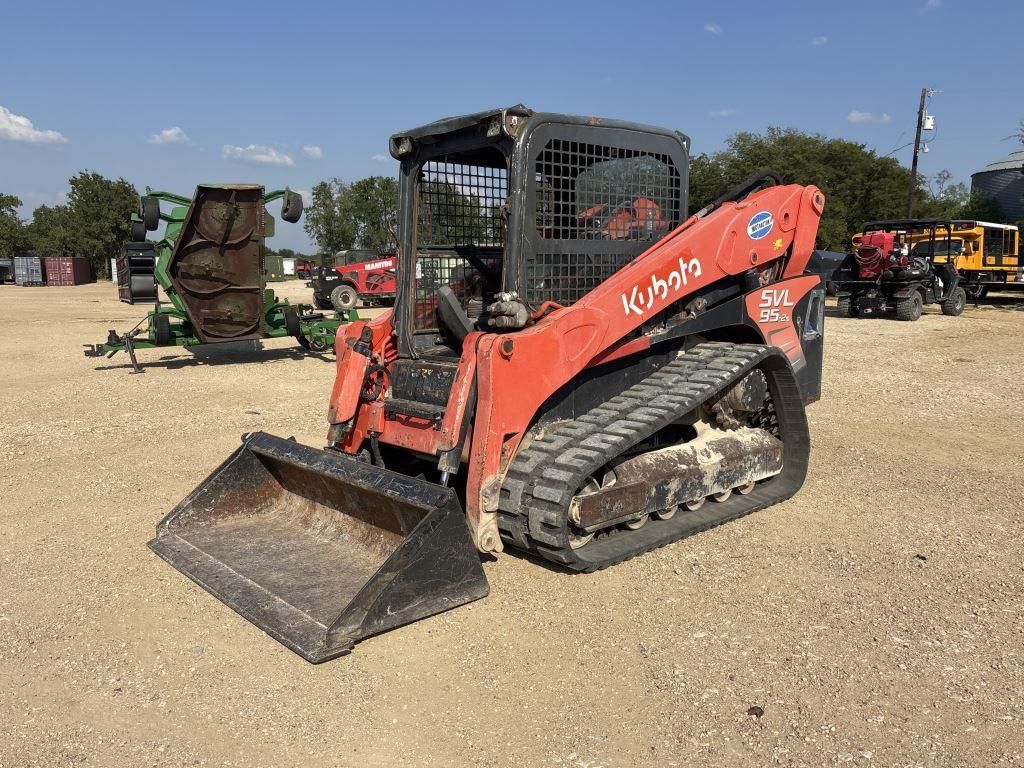 Kubota SVL95-2S Equipment Image0