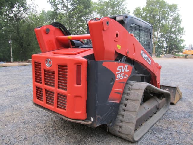 Image of Kubota SVL95-2SHC equipment image 2