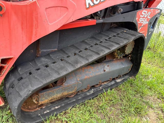 Image of Kubota SVL95-2S equipment image 4