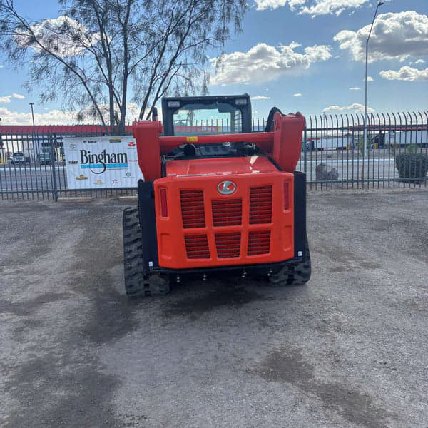 Image of Kubota SVL97-2 equipment image 3