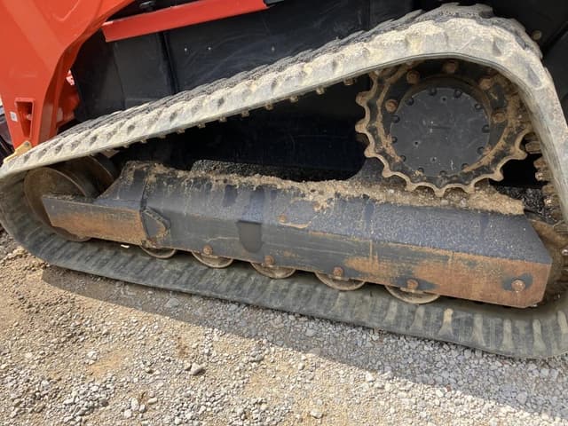 Image of Kubota SVL97-2 equipment image 4