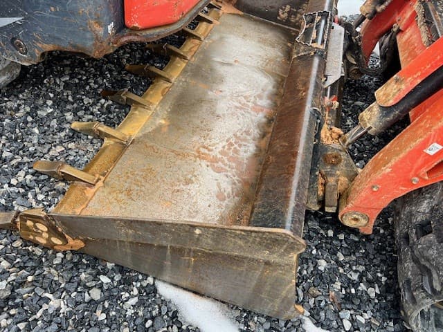 Image of Kubota SVL97-2 equipment image 2