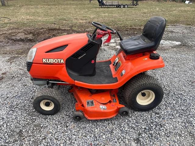 Image of Kubota T1670 equipment image 1