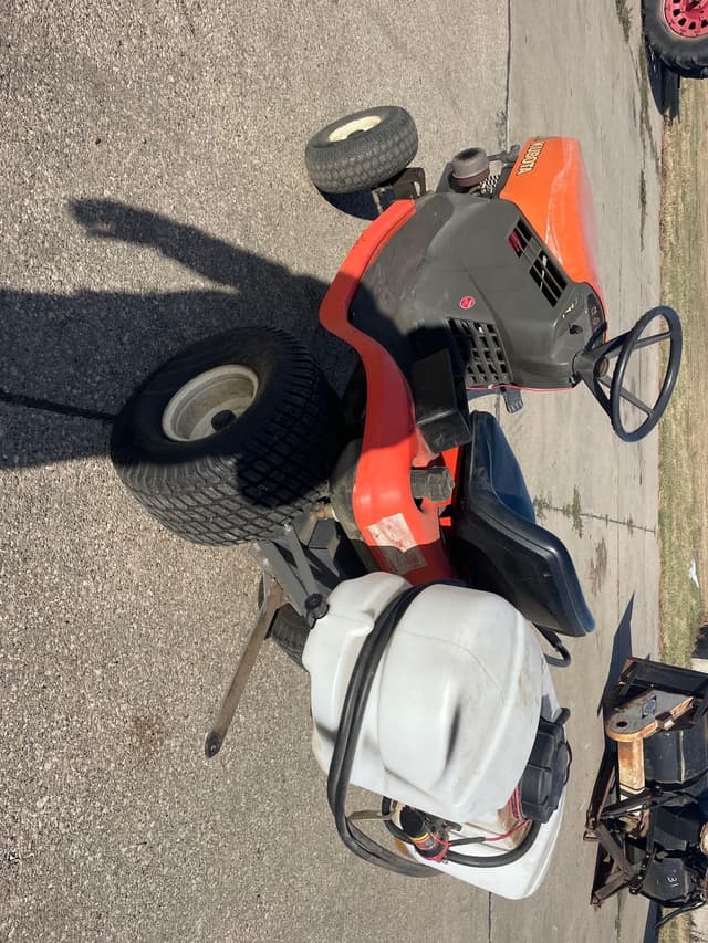 Image of Kubota T1760 equipment image 4