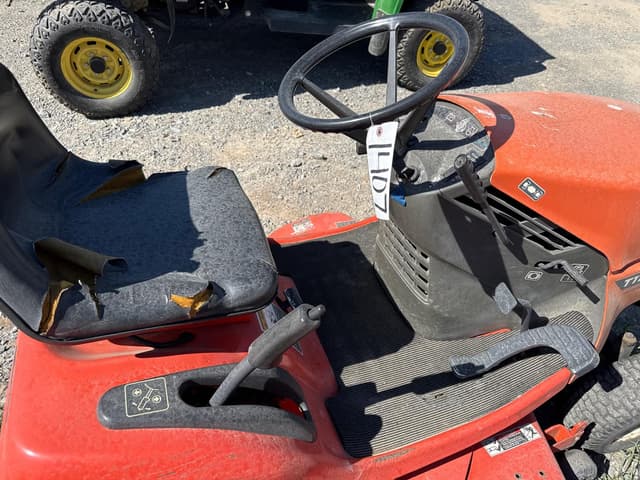 Image of Kubota T1760 equipment image 2