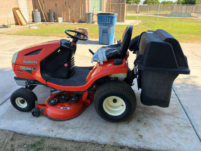Kubota T2080 Equipment Image0