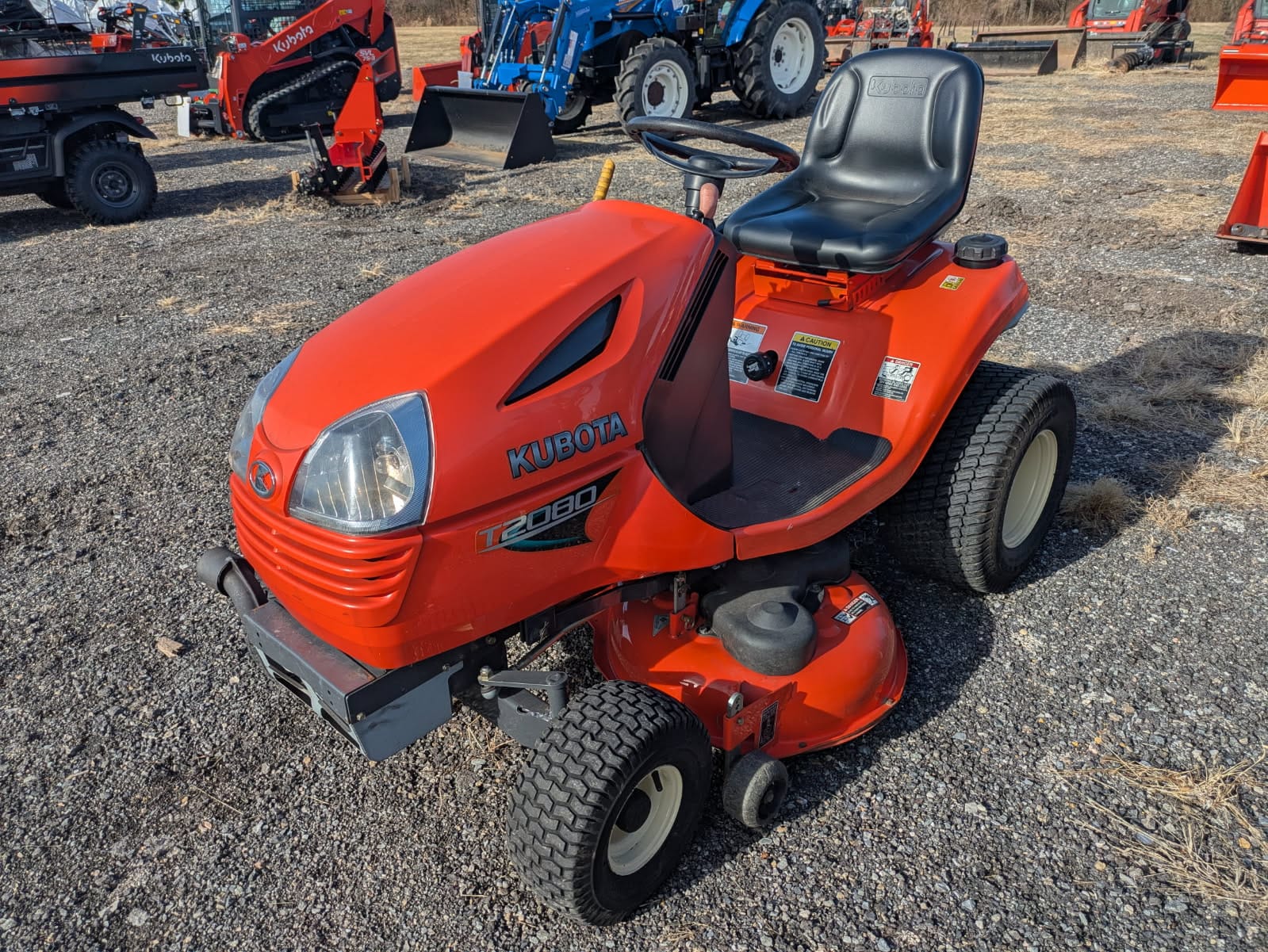 Kubota T2080 Equipment Image0