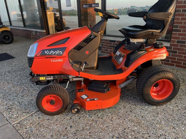 Image of Kubota T2290KWT-48 equipment image 1