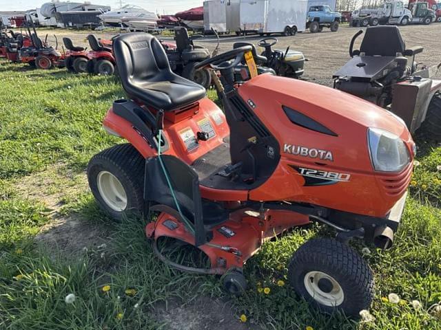 Image of Kubota T2380 equipment image 2