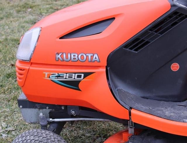 Image of Kubota T2380 equipment image 4