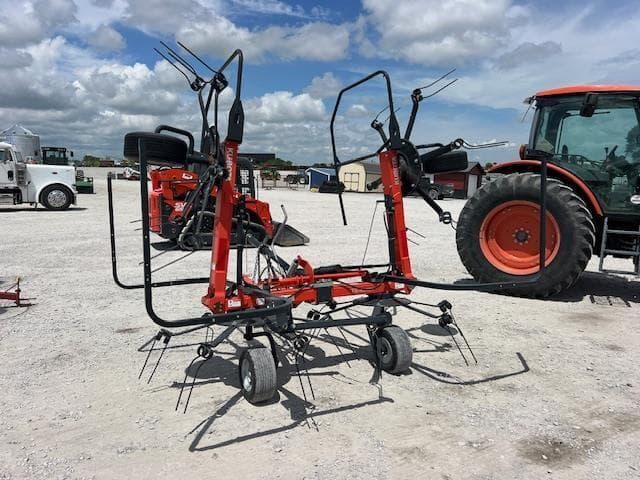 Image of Kubota TE4052T equipment image 3