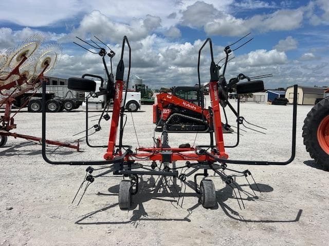 Image of Kubota TE4052T equipment image 4