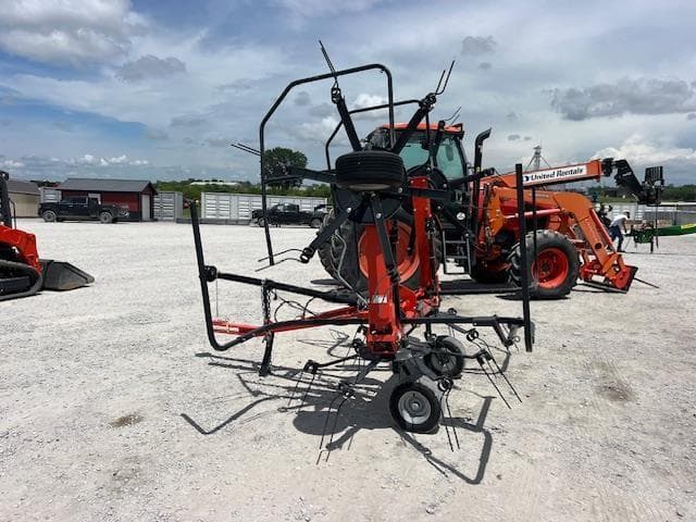 Image of Kubota TE4052T equipment image 2
