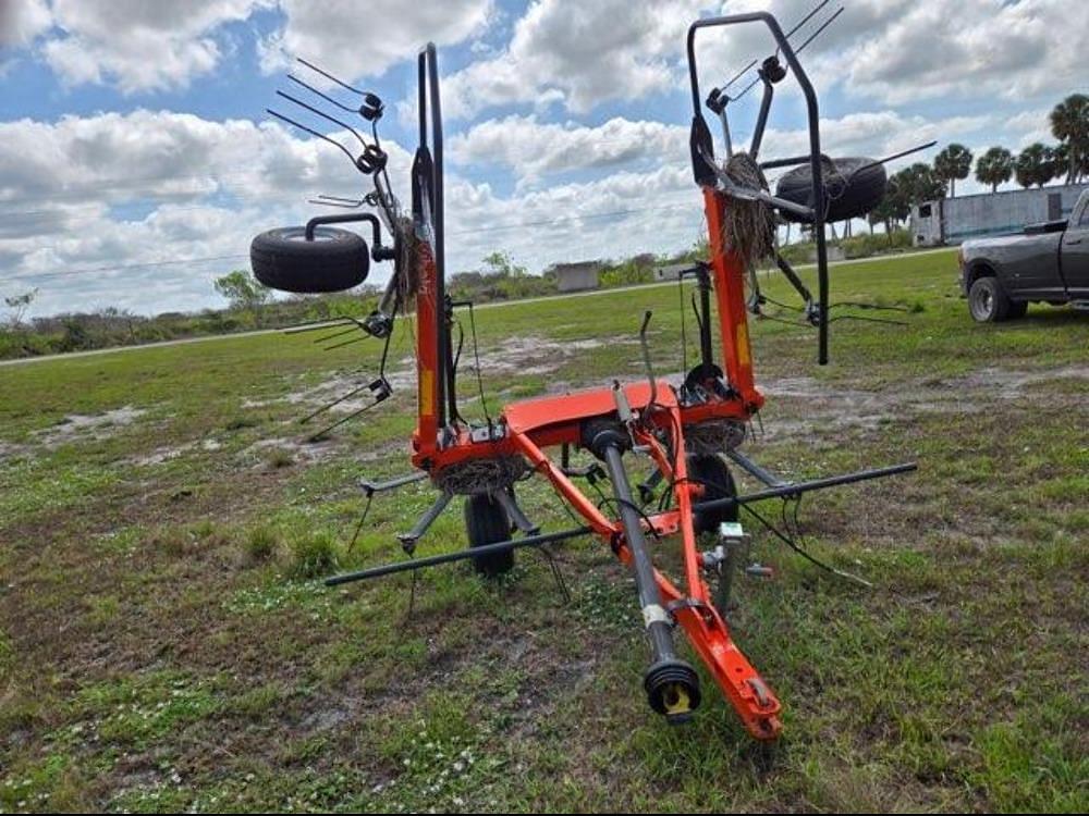 Image of Kubota TE4052T Image 1