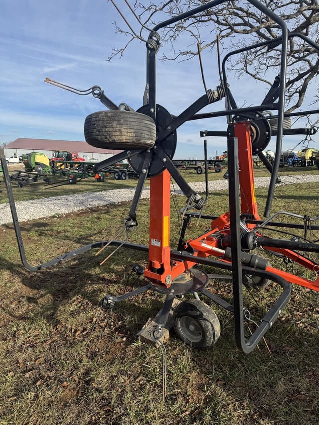 Image of Kubota TE4052T equipment image 1